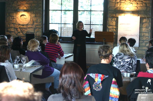 Johanne Vaillancourt at the Seminar on the Behavior of Pet Parrots in Luxembourg in 2008.