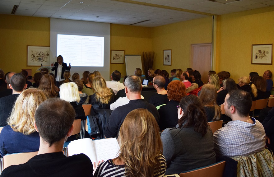 ClassRoom  The Roots of Agression in Parrot