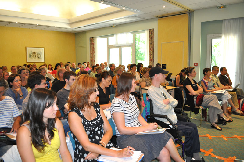 Johanne Vaillancourt at Fontainebleau in 2011 to speak on parrots.