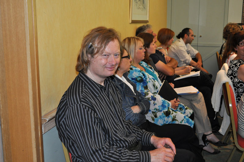Johanne Vaillancourt at Fontainebleau in 2011 to speak on parrots.