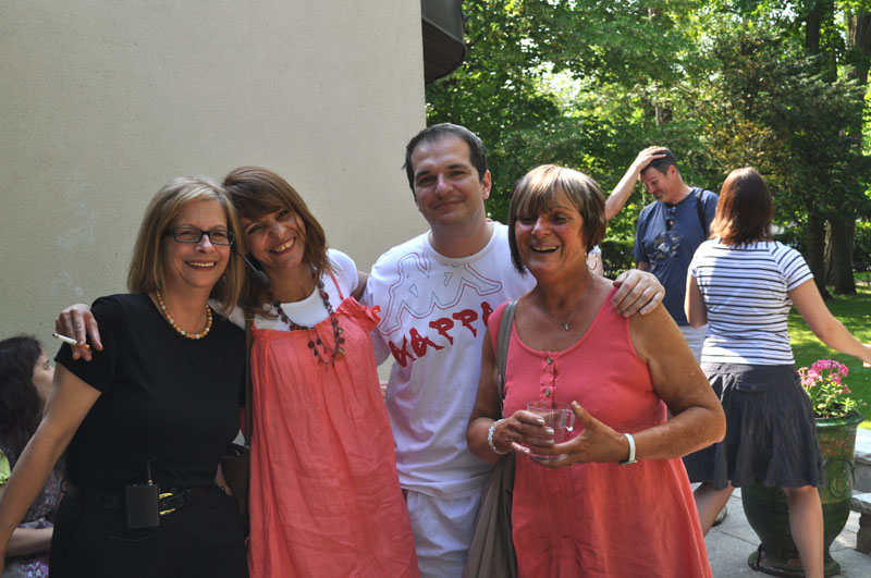 Johanne Vaillancourt at Fontainebleau in 2011 to speak on parrots.