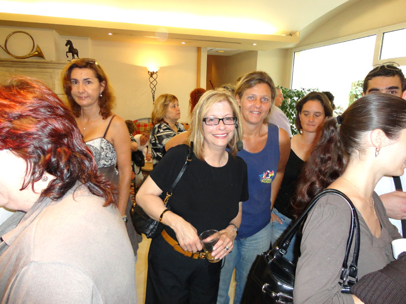 Johanne Vaillancourt at Fontainebleau in 2011 to speak on parrots.