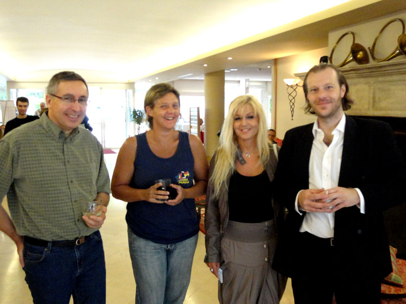 Johanne Vaillancourt at Fontainebleau in 2011 to speak on parrots.